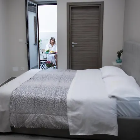 Le Mirage Boutique Ii