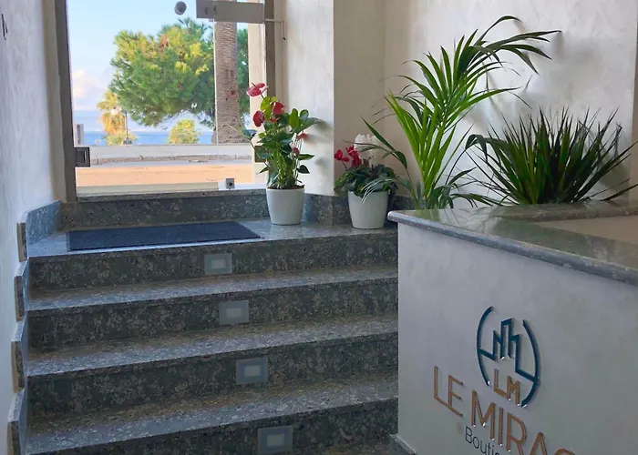 Le Mirage Boutique Ii