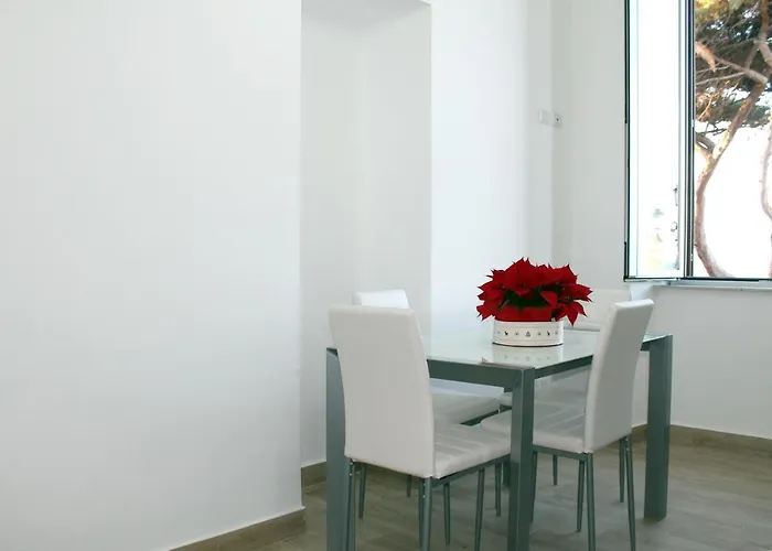 Le Mirage Boutique Ii